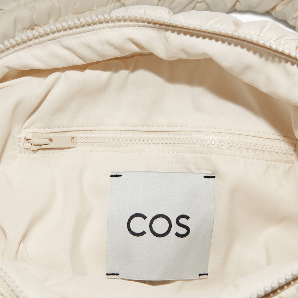 COS Quilted Oversized Crossbody Bag Off White NWT - Picture 4 of 11